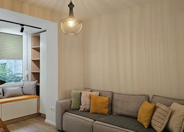 Apartment Elegant One Bedroom Myslym Shyri *
