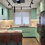 شقة Elegant One Bedroom Myslym Shyri تيرانا