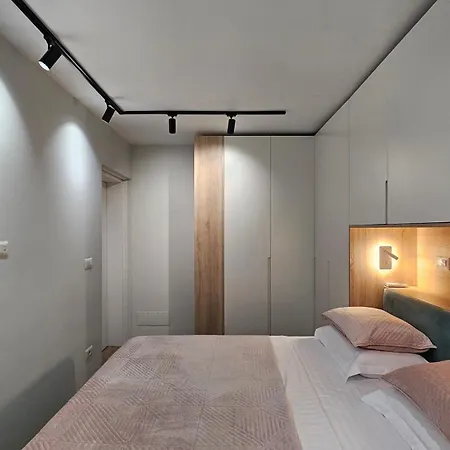 Elegant One Bedroom Myslym Shyri * Tirana