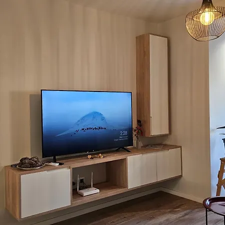 Elegant One Bedroom Myslym Shyri Lejlighed