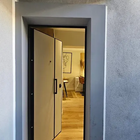 Elegant One Bedroom Myslym Shyri Lejlighed *