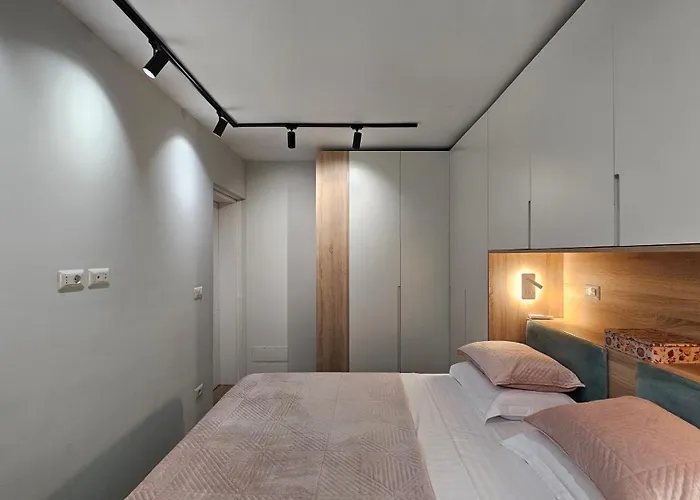Elegant One Bedroom Myslym Shyri * Tirana