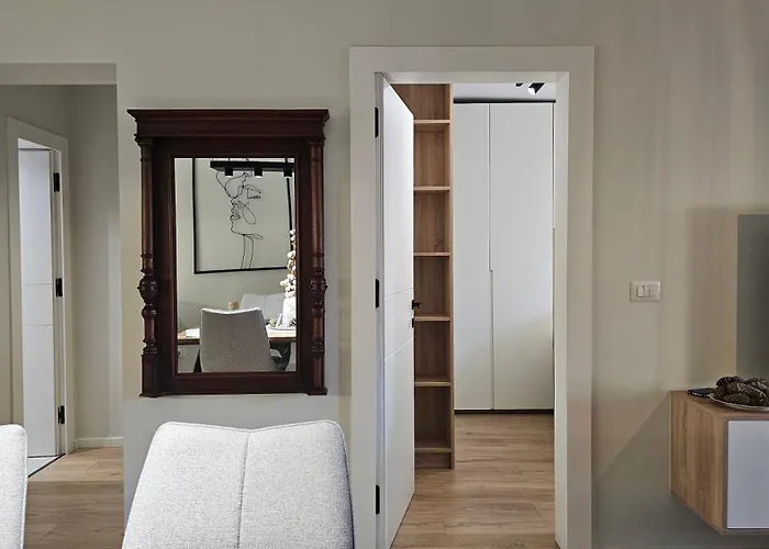 Elegant One Bedroom Myslym Shyri Appartamento