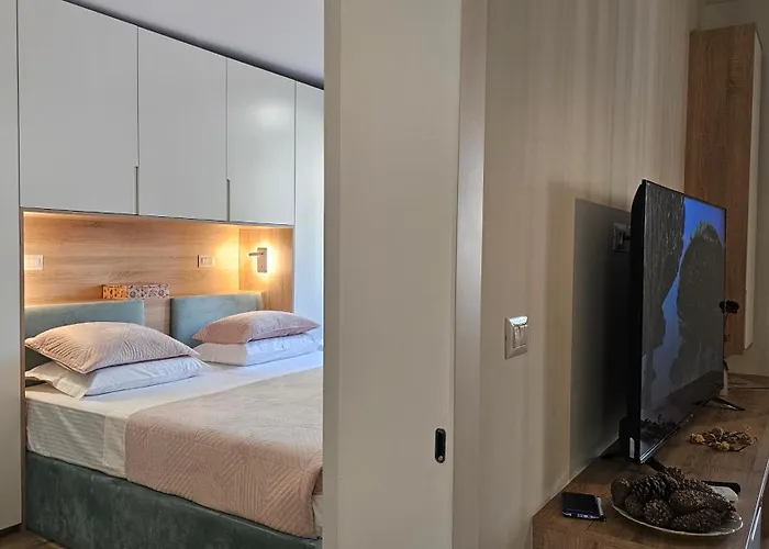 Elegant One Bedroom Myslym Shyri Tirana